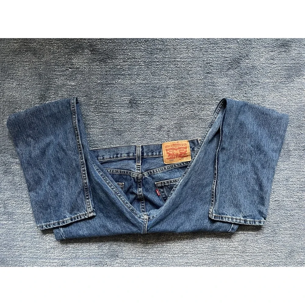Levi's 505 Regular Fit Men's Jeans 30x32‎ Zip Fly Dark Wash Classic Straight Leg